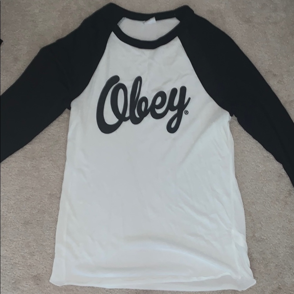 Obey Black & White T-shirt size Small